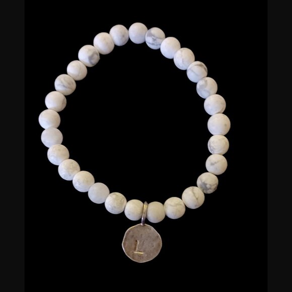 925 Sterling Silver Coin Initial L Howlite Stretch Bracelet Size Small-Medium - Picture 3 of 10